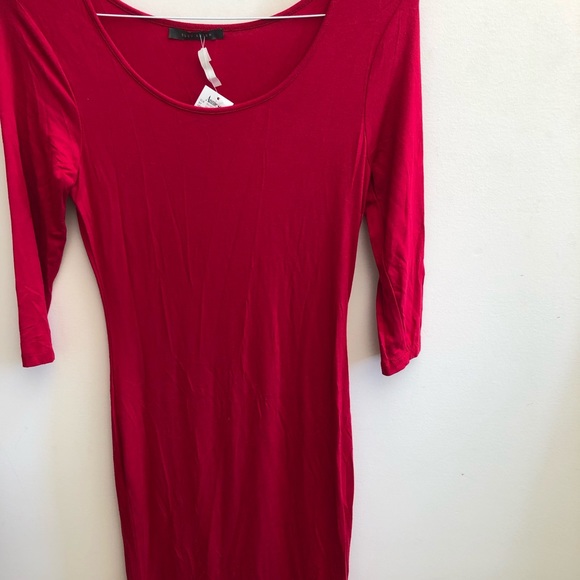 NWT Red Bodycon Dress Suzy Shier Size Medium - Picture 1 of 8